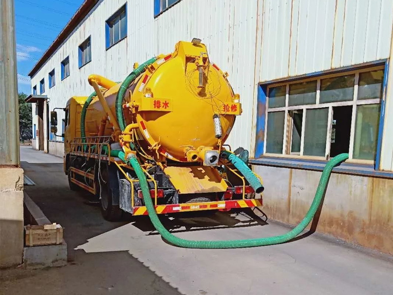 云南路厂区化粪池清理