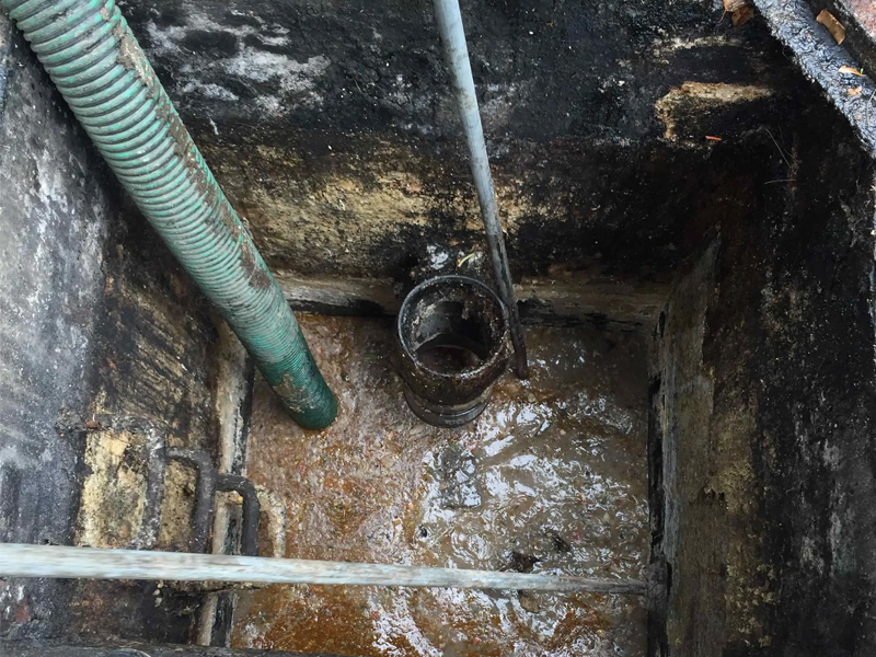 云南路隔油池清理